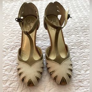 Seychelles t strap heel NWOT